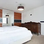 Bellas Apartments